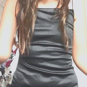 Black silk dress short only worn once for 20 dollars